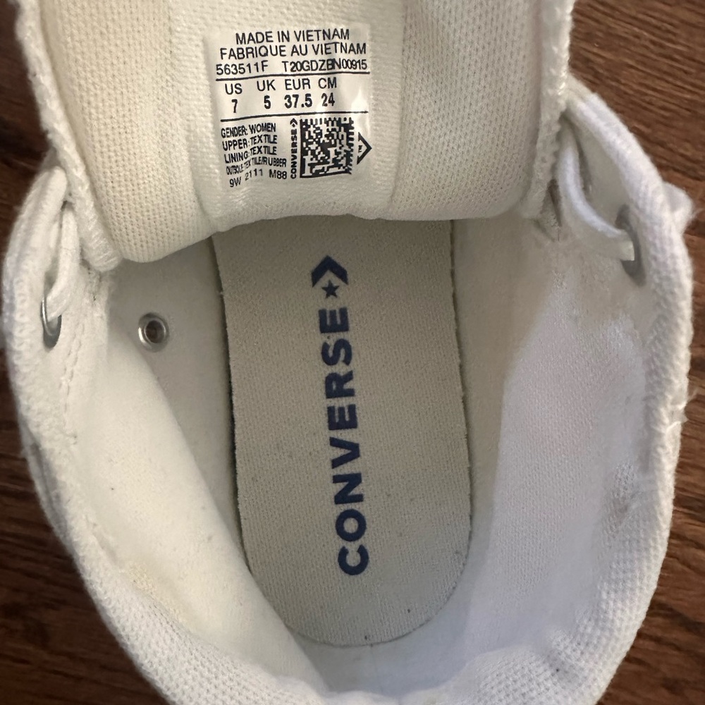 Converse Womens White Low Top Sneakers - Picture 5 of 6